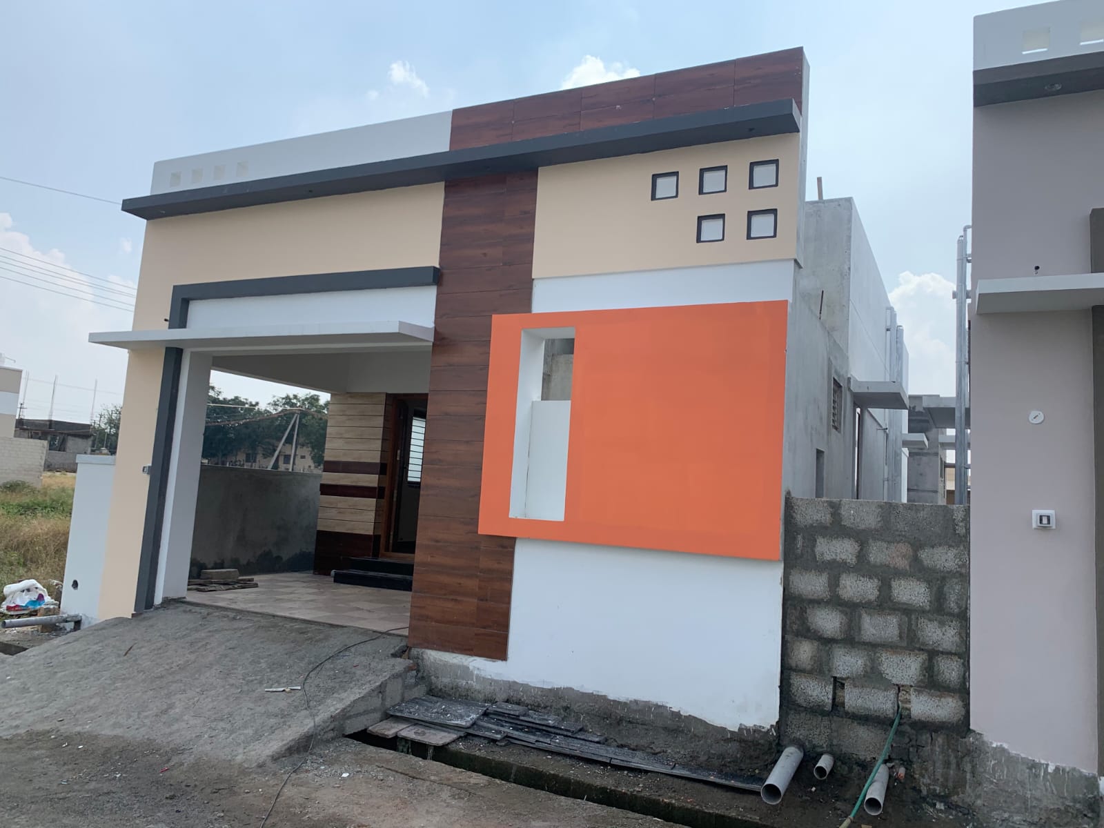 Modern Independent House Elevation with Panelling